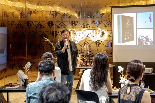 ▲살롱 드 마이바흐 위스키 클래스(사진=한성자동차)