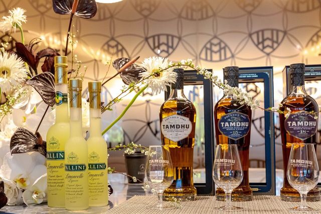 ▲살롱 드 마이바흐 위스키 클래스(사진=한성자동차)