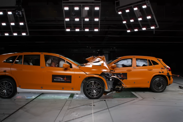 ▲메르세데스-벤츠 전기차 충돌 테스트(사진=유튜브''Mercedes-Benz')