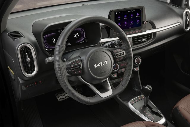 ▲기아 모닝 GT-라인 실내(사진=기아)