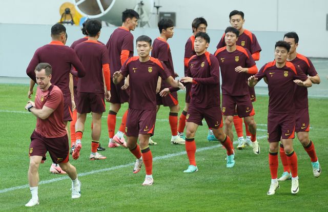 ▲훈련 중인 중국 축구대표팀 (사진=연합뉴스)