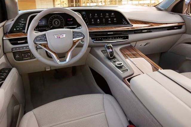 ▲캐딜락 에스컬레이드 실내(사진=캐딜락)