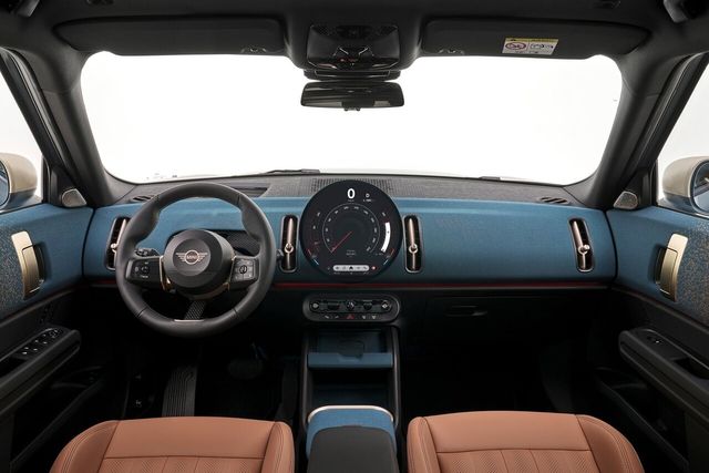 ▲미니 컨트리맨 실내(사진=미니)