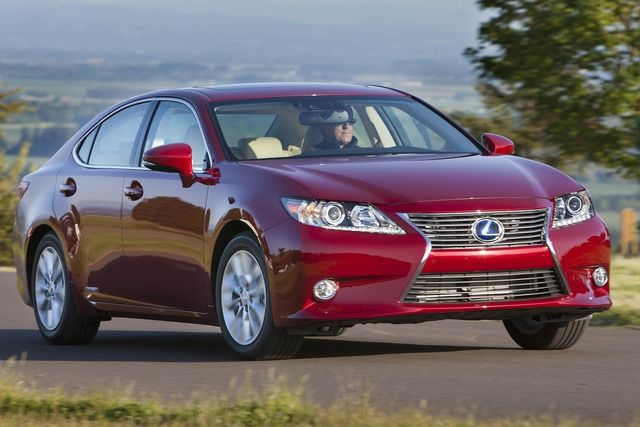 ▲렉서스 6세대 ES300h(사진=렉서스)