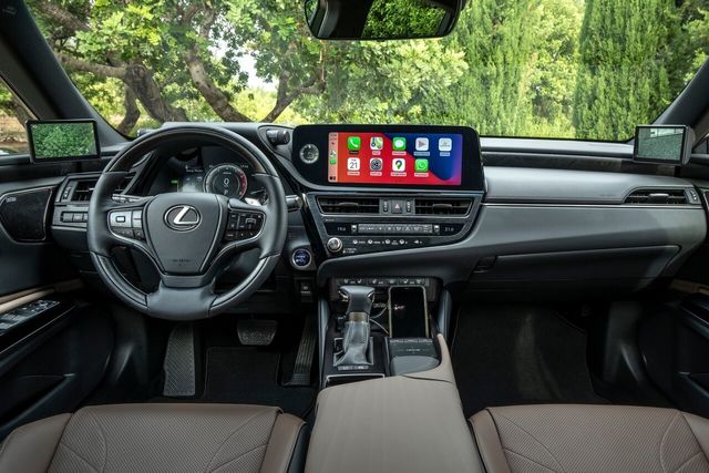 ▲렉서스 ES300h 실내(사진=렉서스)