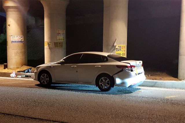 ▲장기간 도로에 주차된 차(사진=View H)