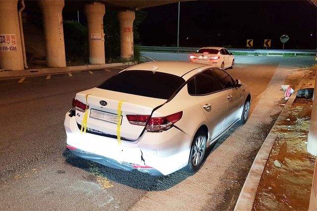 ▲장기간 도로에 주차된 차(사진=View H)