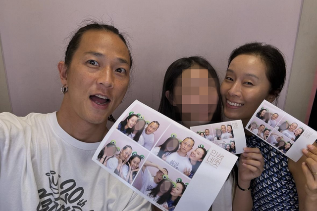 ▲팝핀현준 부부와 딸(사진=팝핀현준 SNS)