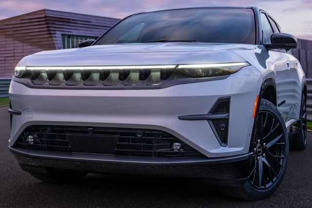 ▲지프 왜고니어 S(사진=지프)