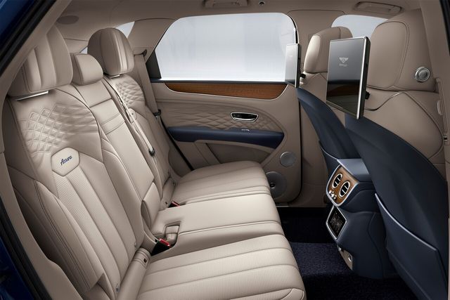 ▲벤틀리 벤테이가 실내(사진=벤틀리)