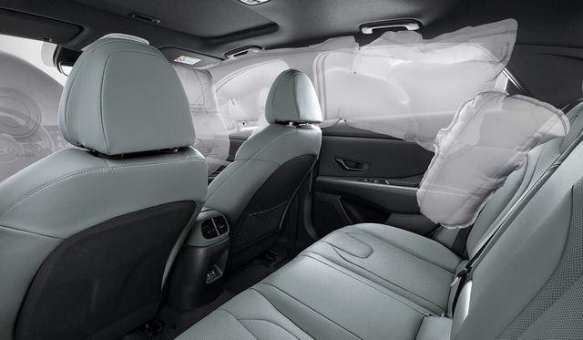 ▲참고사진, 현대 아반떼 8에어백 시스템(사진=현대차)