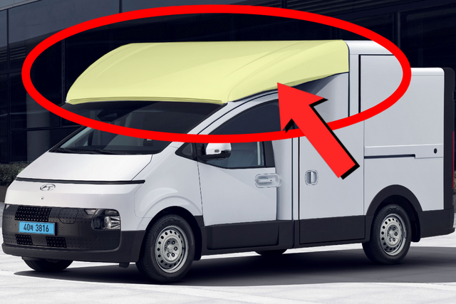 ▲무도장 복합재 성형 기술이 적용된 ST1 루프 스포일러(사진=현대차)