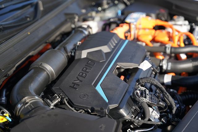 ▲그랜저 하이브리드 엔진룸(사진=View H)