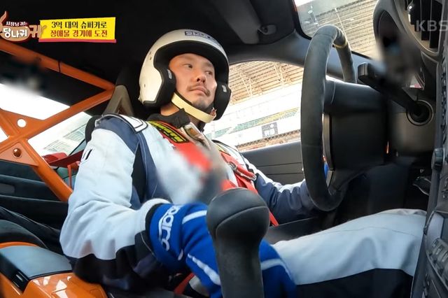 ▲포르쉐 911 GT3 RS를 탄 김헌성 대표(사진=유튜브 'KBS Entertain')