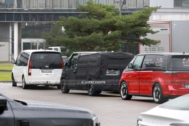 ▲독일에서 포착된 기아 PV5 테스트카(사진=carscoops)