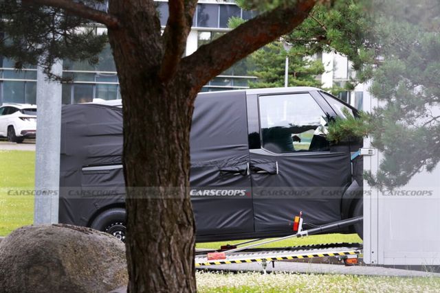 ▲독일에서 포착된 기아 PV5 테스트카(사진=carscoops)