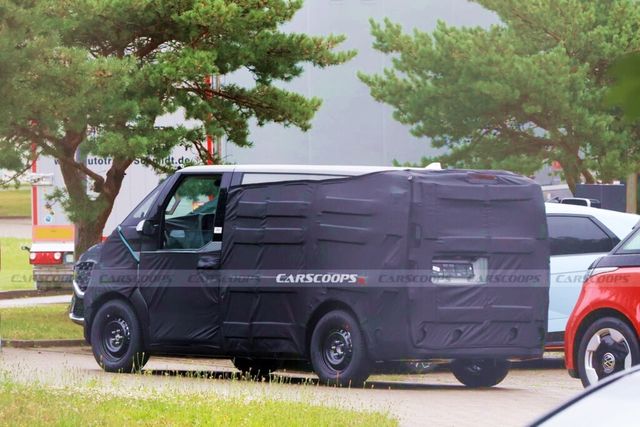 ▲독일에서 포착된 기아 PV5 테스트카(사진=carscoops)