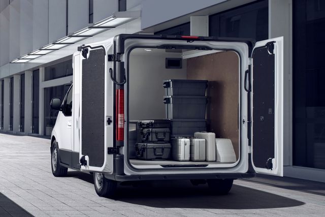 ▲현대 ST1 후면 트윈 스윙 도어(사진=현대차)