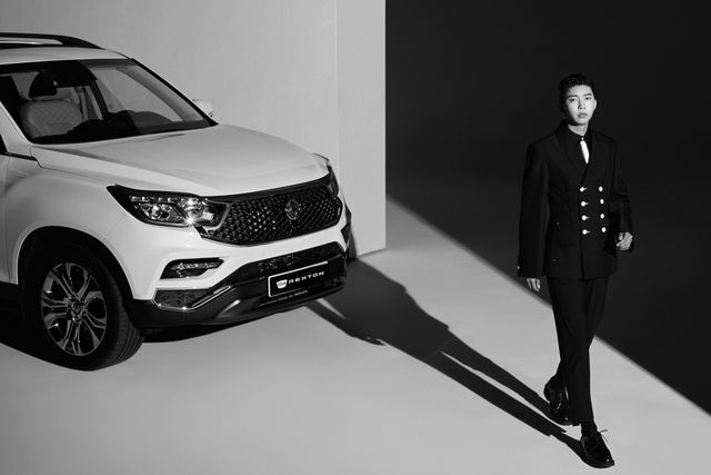 ▲KG모빌리티(당시 쌍용) G4 렉스턴과 홍보대사 임영웅(사진=KG모빌리티)