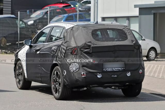 ▲기아 스포티지 부분 변경 모델 스파이샷(사진=Carscoops)