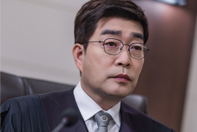 ▲손현주 (사진=스튜디오 지니)