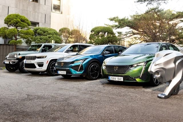 ▲지프와 푸조 라인업(사진=스텔란티스코리아)