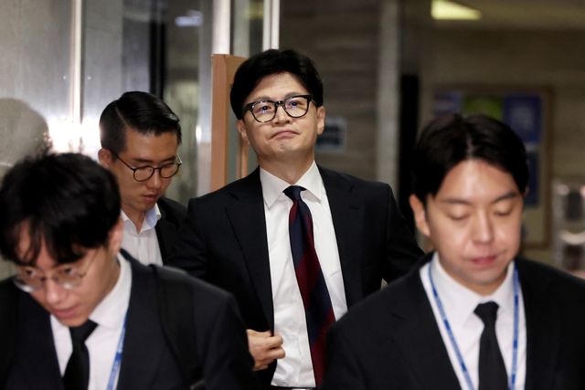 ▲ 국민의힘 한동훈 신임 당대표가 24일 오전 국회 당대표실로 첫 출근을 하고 있다. (사진=연합뉴스)