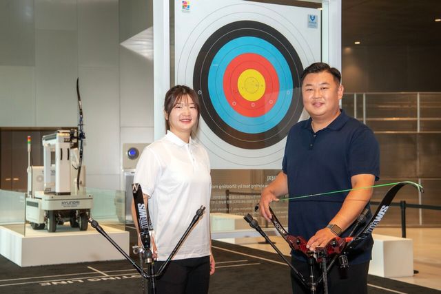 ▲현대모터스튜디오 고양에서 열리고 있는 양궁체험행사(사진=현대차)