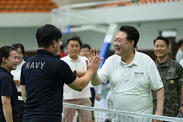 ▲진해 해군기지 방문한 윤석열 대통령 (사진=뉴스1)