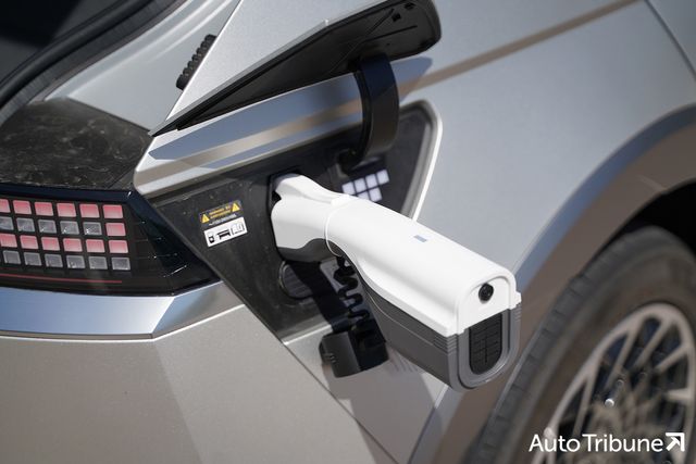 ▲참고사진, 아이오닉 5 V2L 젠더(사진=기노현 기자)