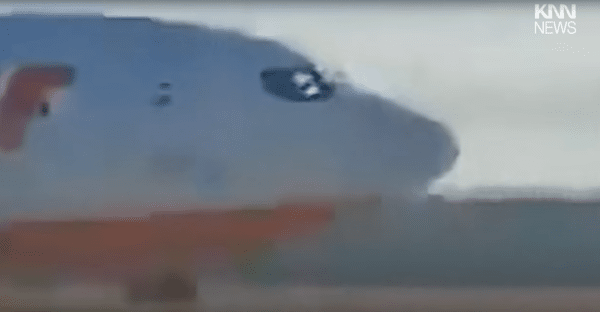 ▲29일 전남 무안국제공항 제주항공 여객기 사고 영상 속 조종실의 모습 (사진=KNN NEWS)