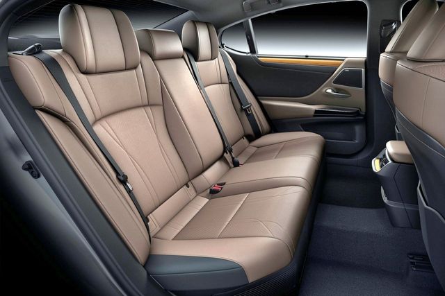 ES /사진=렉서스