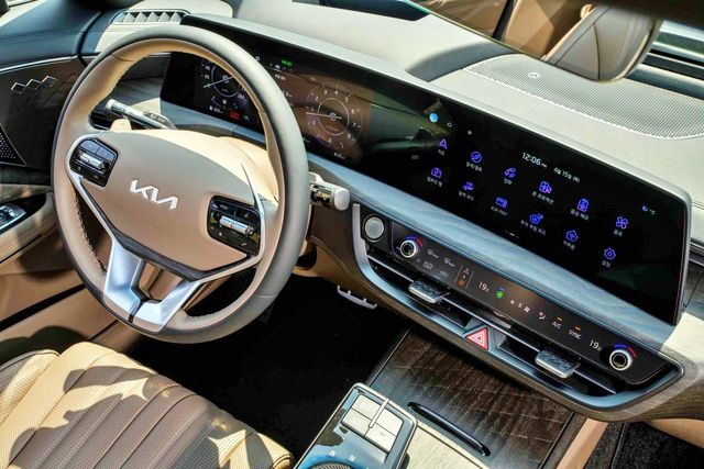 초기형 K8 /사진=기아