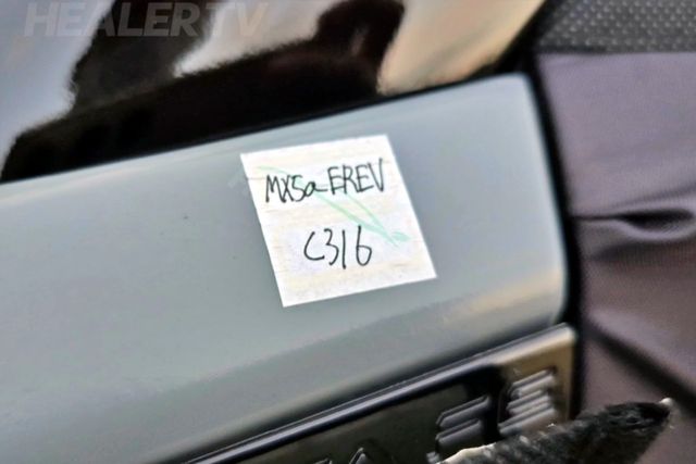 현대 싼타페 부분 변경 모델 EREV 테스트카에 붙은 메모지 /사진=유튜브 '힐러 Healer TV'