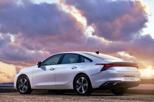 초기형 K8 /사진=기아