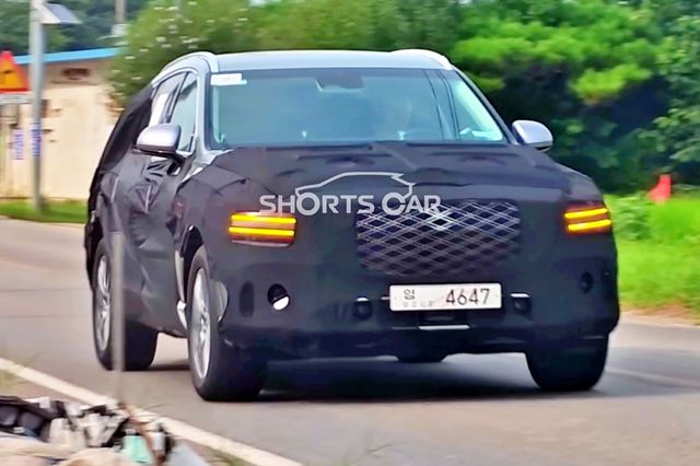 제네시스 신형 GV80 테스트카 스파이샷 /사진=유튜브 '숏카 SHORTS CAR'