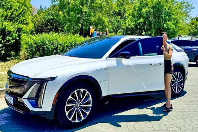 캐딜락 리릭 /사진=한그루 SNS