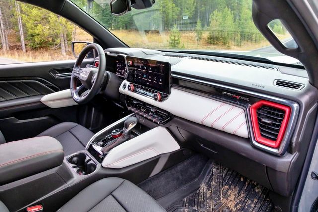 캐니언 AT4x /사진=GMC