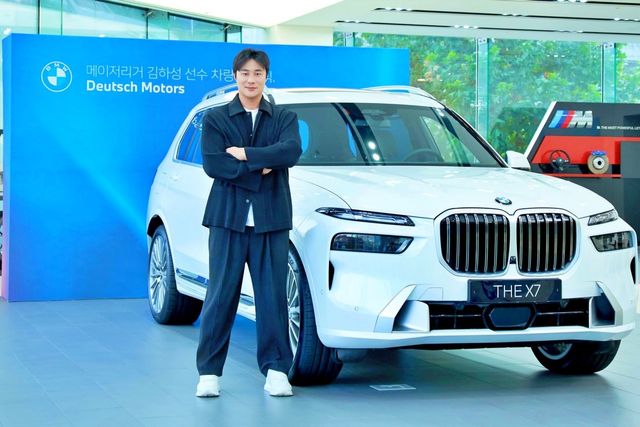BMW X7을 후원받은 김하성 /사진=도이치 모터스