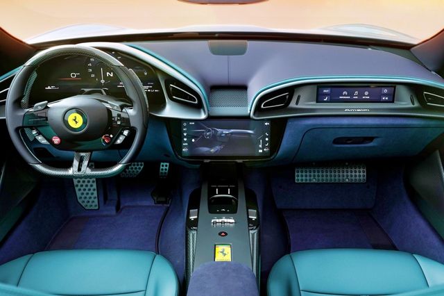 참고사진, 아말피 /사진=페라리