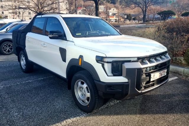 KGM 신형 무쏘 기본형 유출 사진 /사진=온라인 커뮤니티