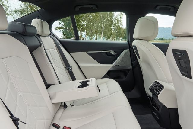 ▲5시리즈(사진=BMW)