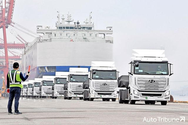 ▲현대자동차 엑시언트 수소전기트럭 스위스 수출 현장(사진=현대자동차)