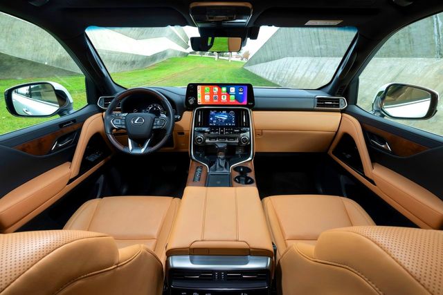 ▲ LX(사진=렉서스)