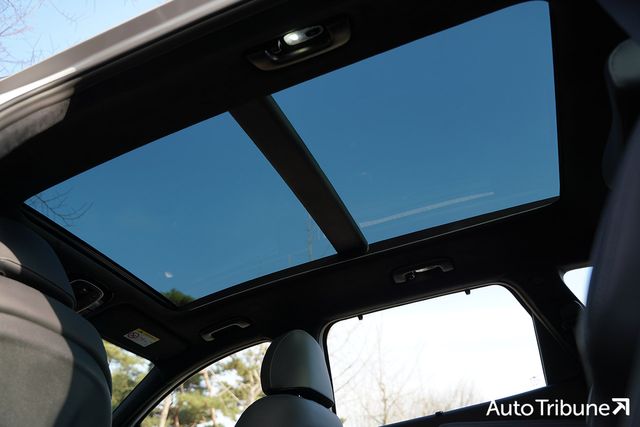 ▲현대 싼타페 파노라마 썬루프(사진=기노현 기자)