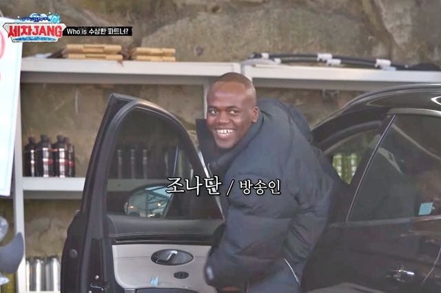 ▲조나단과 본인 소유 제네시스 GV70(사진=유튜브 'KBS 교양')