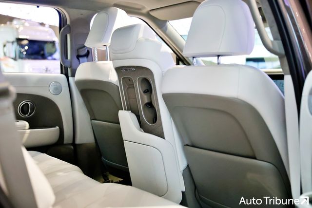 ▲현대 팰리세이드 9인승 1열 중앙 시트 사용 시 2열 실내(사진=김동민 기자)