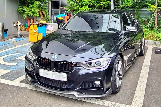 ▲한 누리꾼이 경매로 구매한 BMW 320d(사진=온라인 커뮤니티)