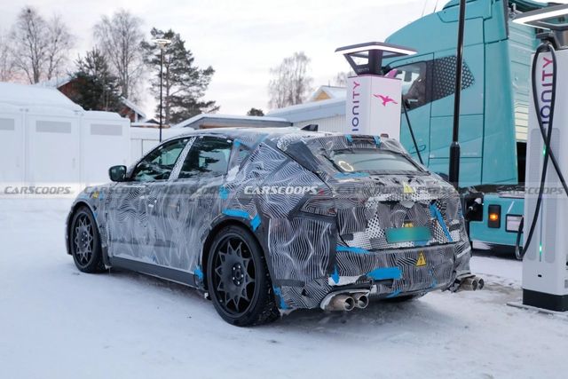 ▲테스트용 페라리 전기차 (사진=carscoops.com)