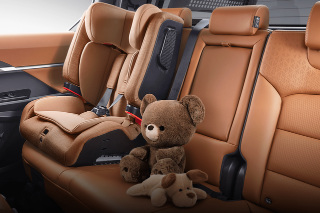 ▲무쏘 EV 2열(사진=KGM)